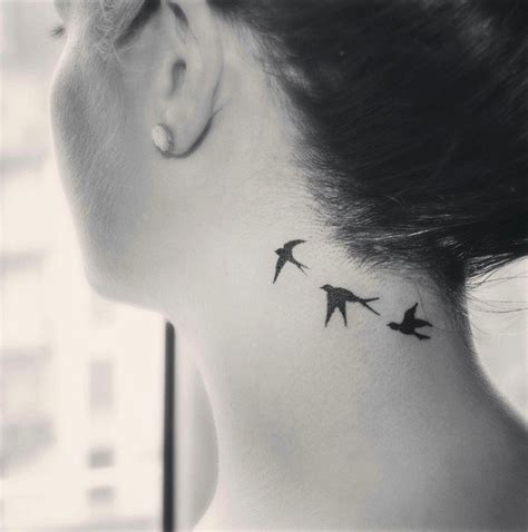 diseños para el cuello tattoo|45 ideas de TATUAJES en el CUELLO con significado。